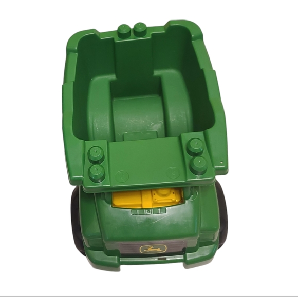 John Deere Tractor Toy With Tilting Bin And Big Wheels - Picture 5 of 11